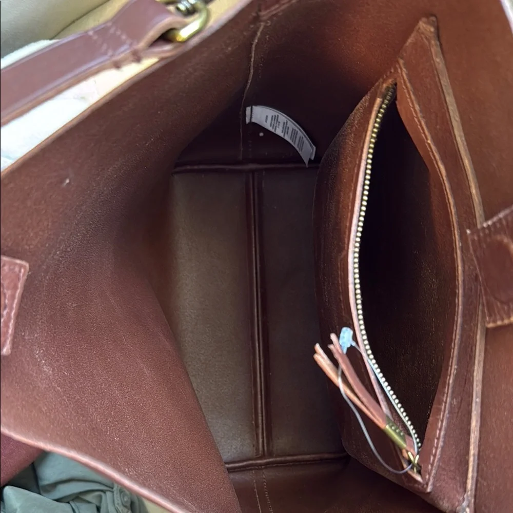 Madewell The Transport Bucket Tote - Picture 9 of 10
